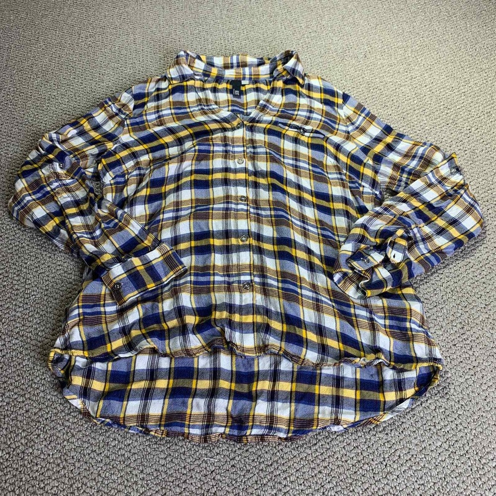 Kut From The Kloth Womens Shirt Size Medium Blue Plaid Button Up Long Sleeves
